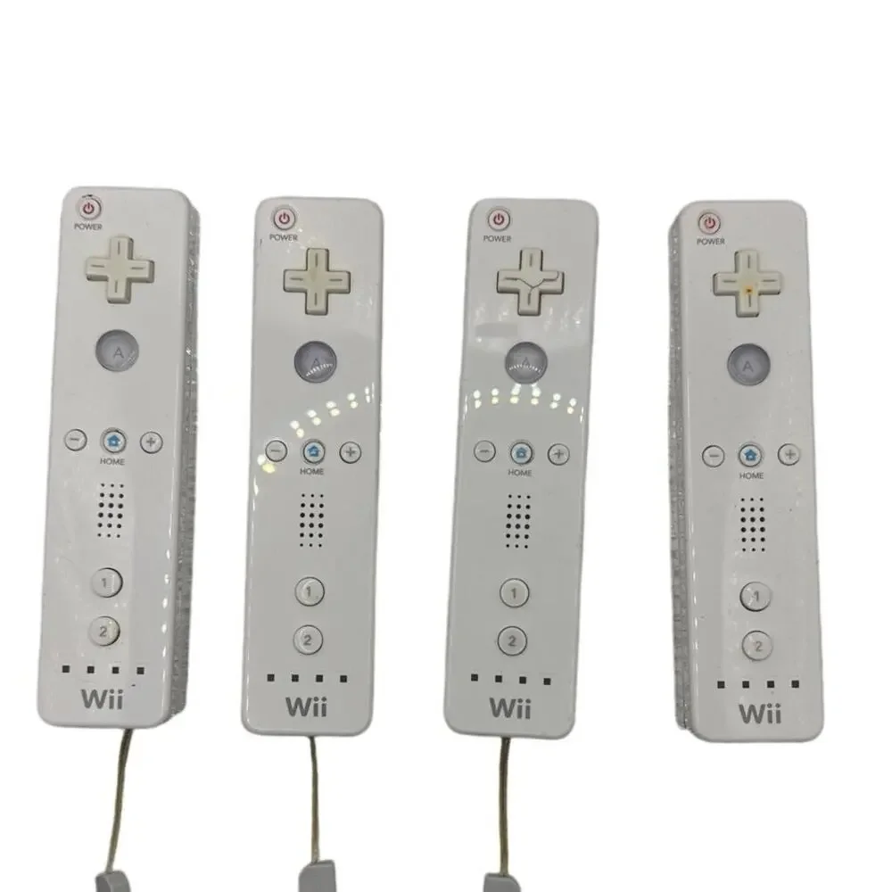 Nintendo OEM White Wiimote With Nunchuck Controller Set Combo RVL-003 Lot of 4 - Picture 2 of 6